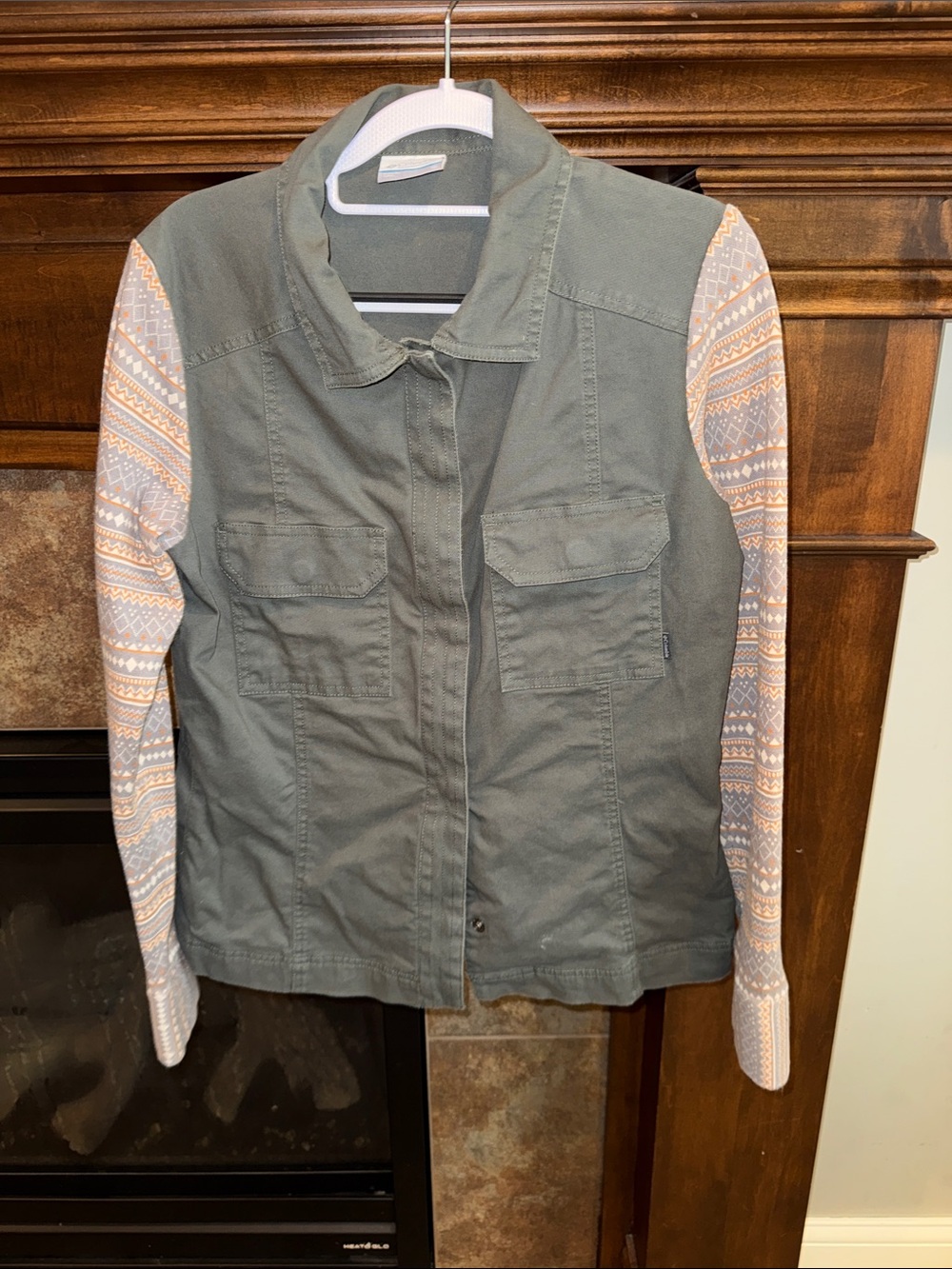Columbia army green lightweight utility jacket southwest sleeves M Gorpcore
